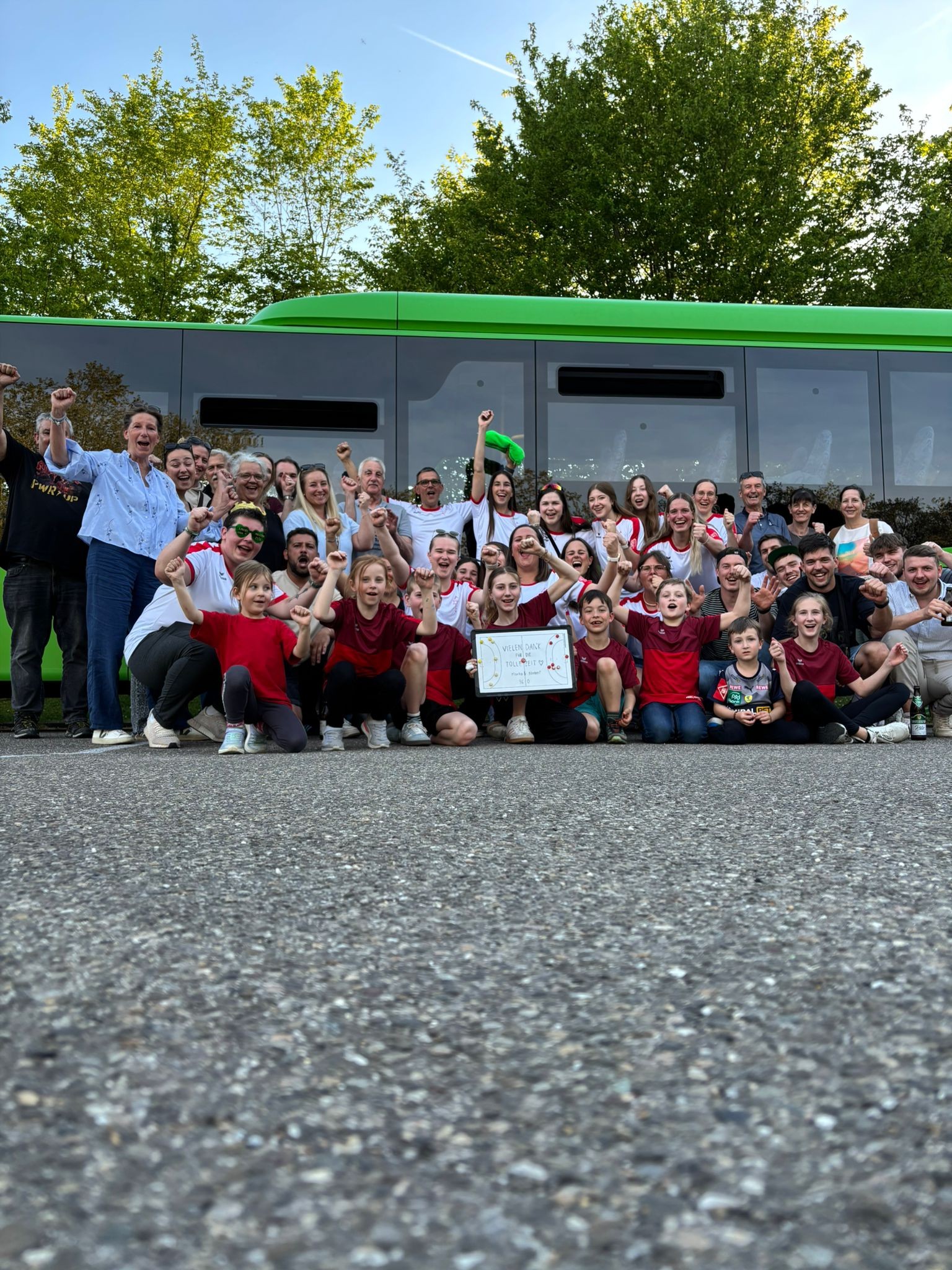 Frauen feiern Meistertitel